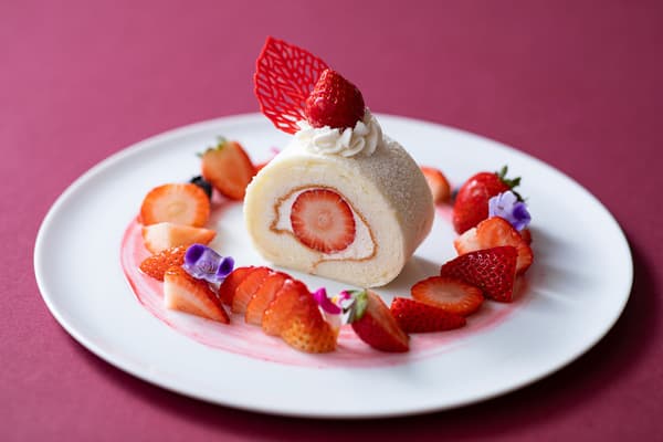 Fluffy Strawberry Roll Cake