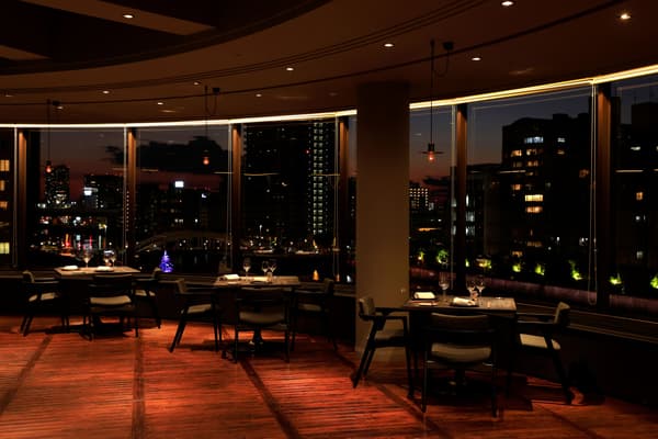 THE RAY 餐厅内部