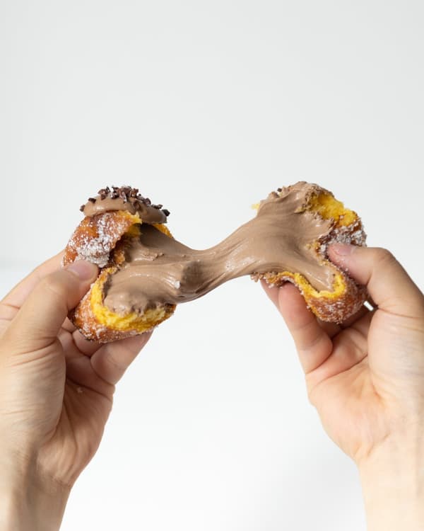 Dona cruda Choco de UNI DONUTS