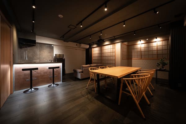 Living dining room at SHOGUN PRIVATE RESIDENCE Shibuya Miyashita Park