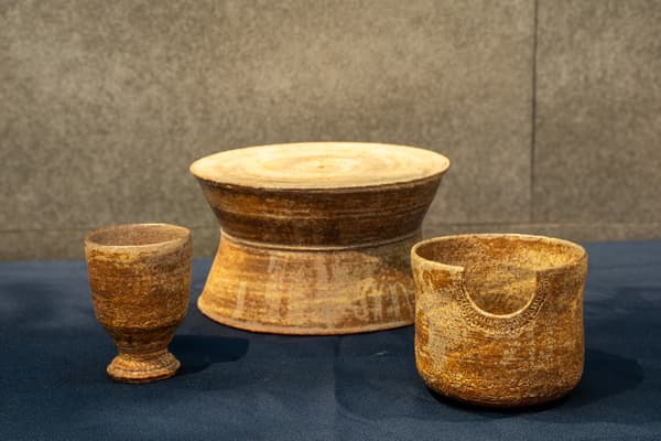 Un set de vasijas yudo de Shinbei Sakakura