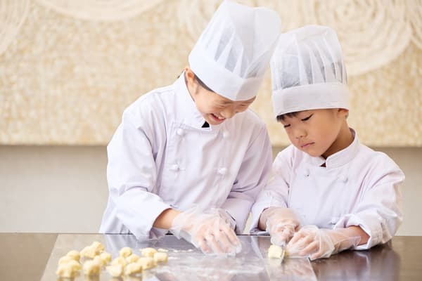 Kids Cooking class experience at Gramercy Suite