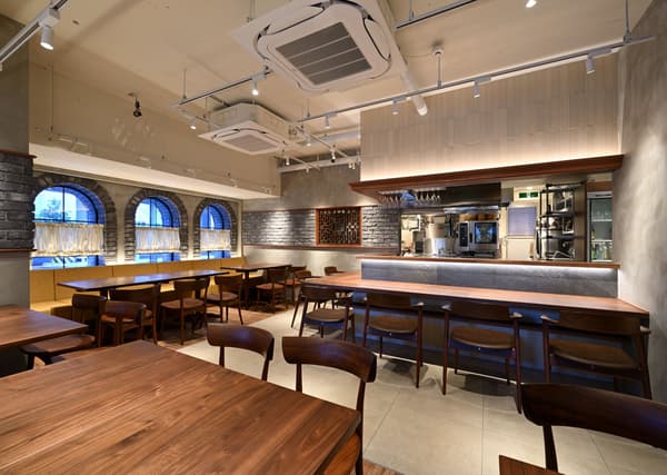Interior de Kenmin Dining