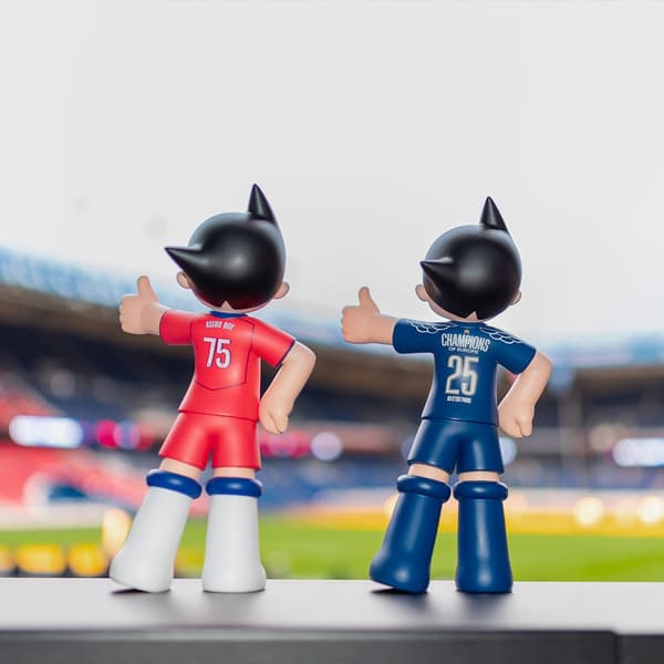 Astro Boy dalam Warna PSG - Edisi Merah