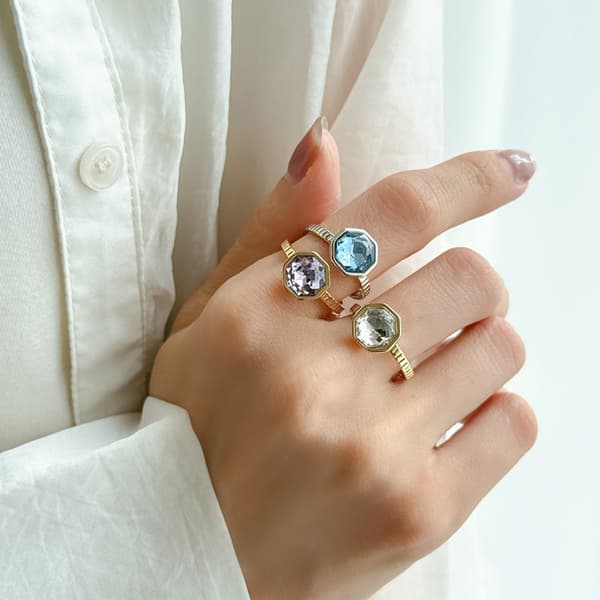 樱桃钛耳环细节