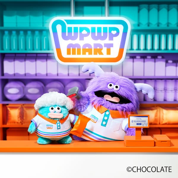 Spot foto Whippi & Wrappi dengan seragam WPWP MART