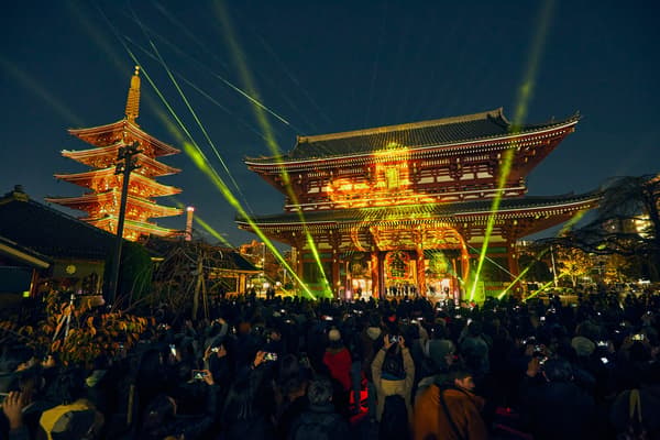 Projection mapping on Sensoji's Hozomon Gate and five-story pagoda from the 2025 event