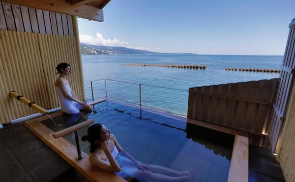 Shiosai private outdoor bath interior