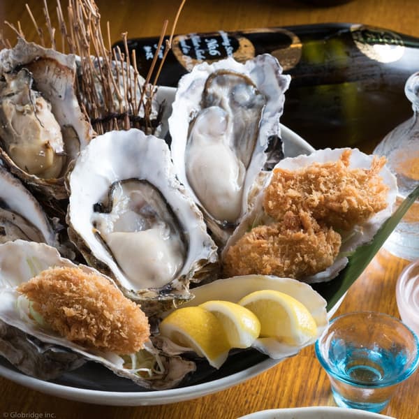 新桥“牡蛎屋 小田原”的牡蛎与美食