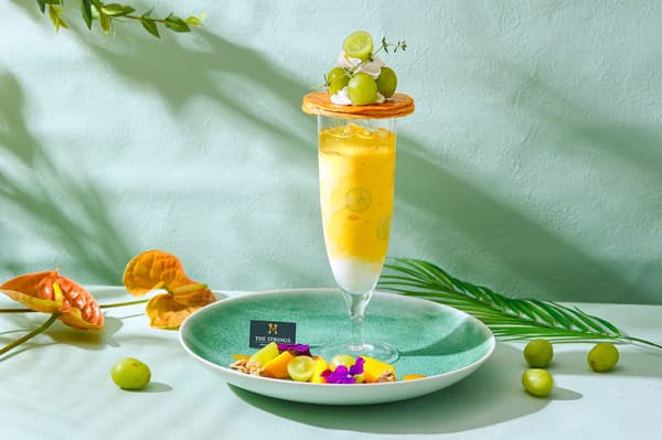 Mango & Shine Muscat Smoothie Parfait