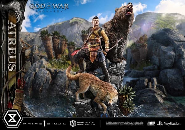 Atreus statue with beasts