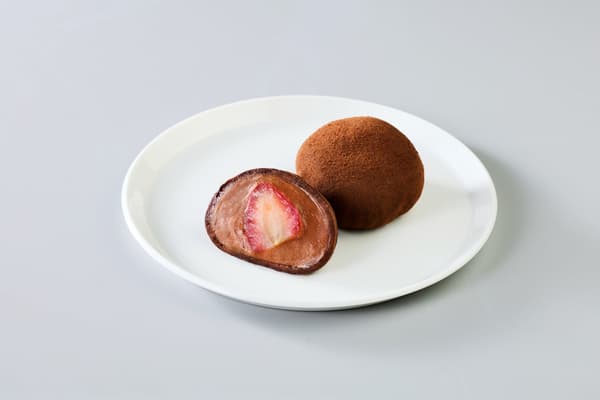 Whole Strawberry Chocolat Strawberry Daifuku