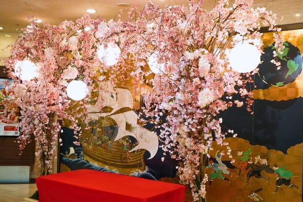 神户波多比亚酒店主大堂的樱花拍照点