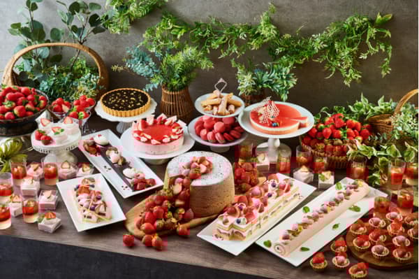 京都格兰比亚大酒店的草莓甜点自助餐