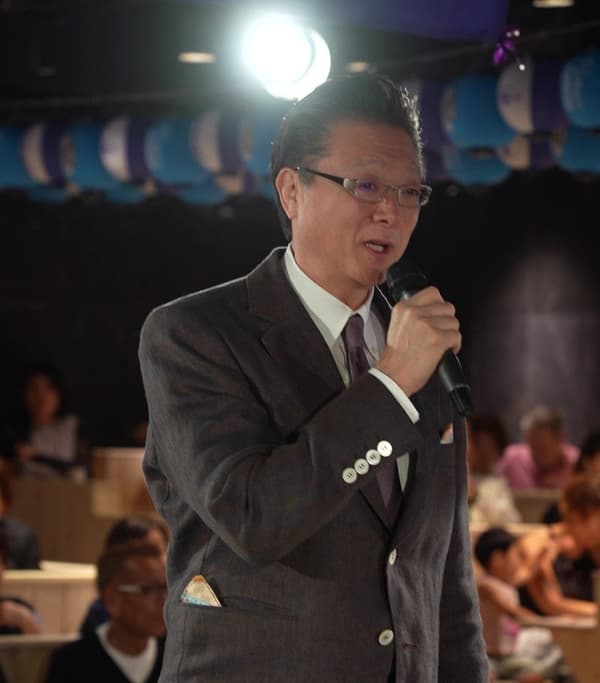 Former Yokozuna Asahifuji delivers remarks at the grand opening ceremony