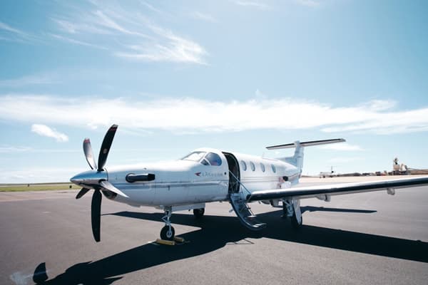 拉奈航空包机航班