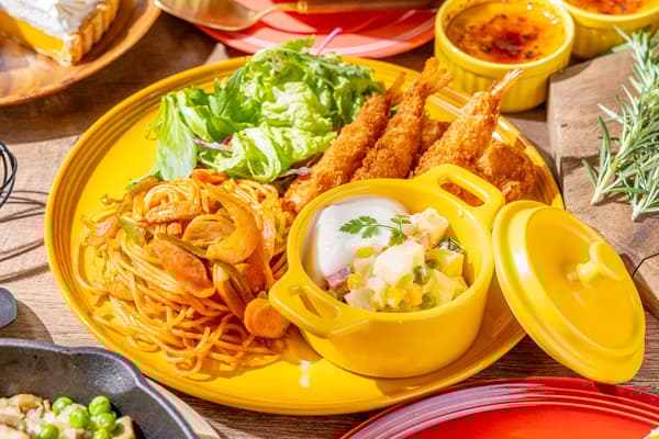 特色拿坡里意面、炸虾、经典土豆沙拉泡沫