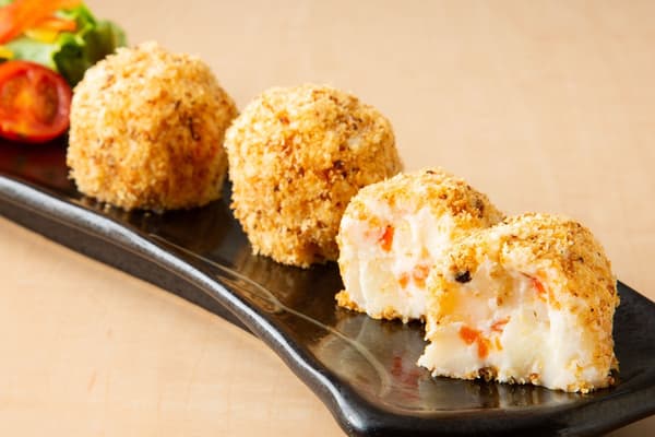 生可乐饼土豆沙拉