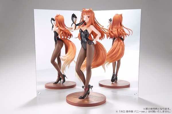 KDcolle and Kadopla display mirror panel set, angled view