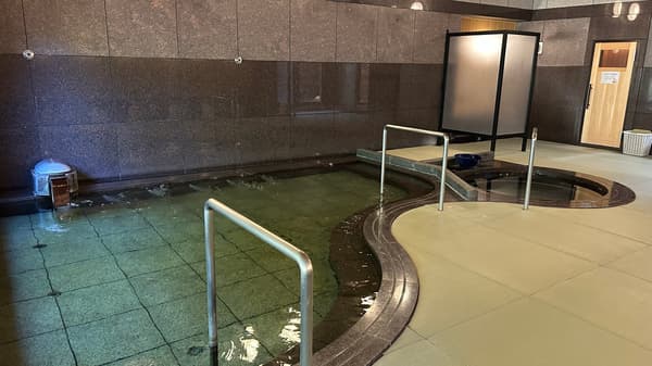 Pemandian umum besar di gedung utama, Sennomori