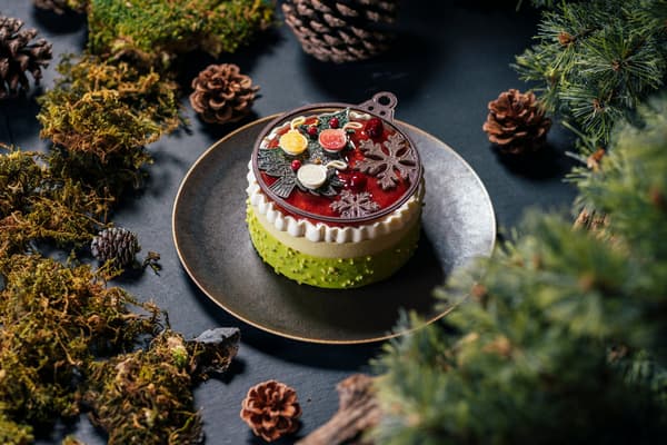 Patina Osaka - Pistachio Berry Ornament