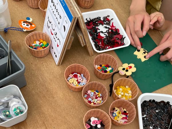 Taller de creación de colgantes