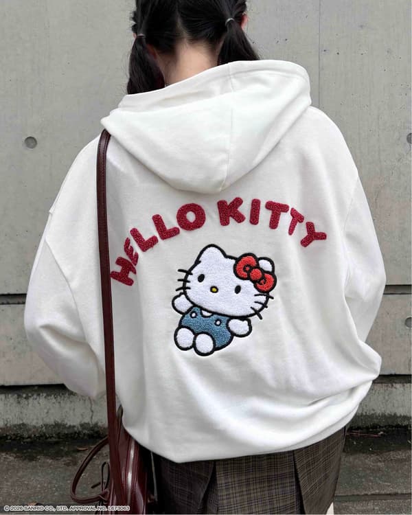 Sanrio Characters Wzip sweat hoodie with embroidery on the front body