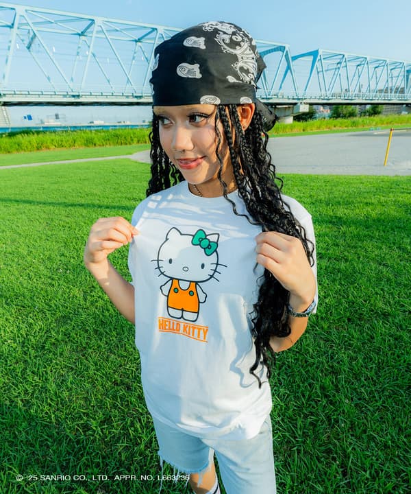 Hello Kitty HG Color Tee Front and Back