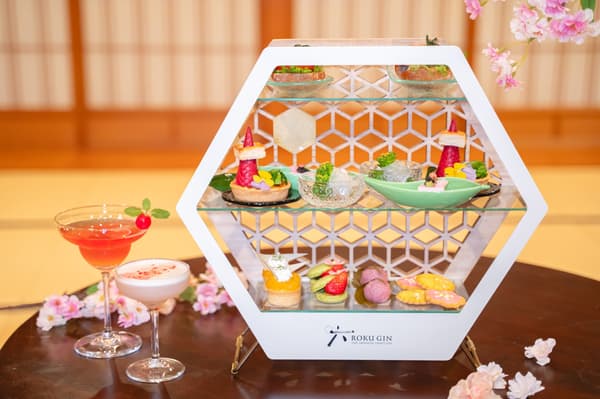 ROKU High Tea display on hexagonal stand