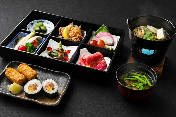 The V-VIP course, featuring chanko nabe, a Japanese gozen set, and miso soup
