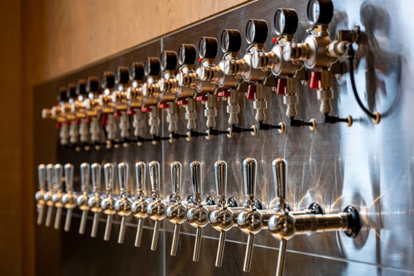 15 taps at the bar