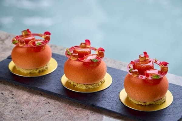 Strawberry Mousse Cake