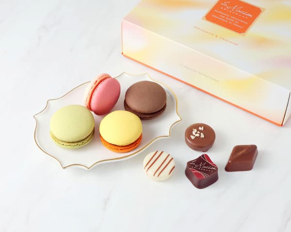Macaron & Shirokane Chocolat ¥1,836 (含税)