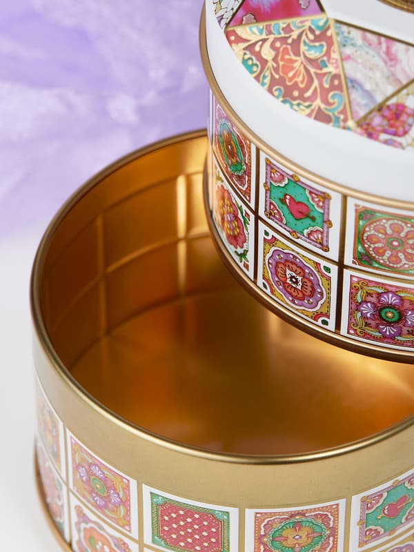 显示压花瓷砖图案的侧视图