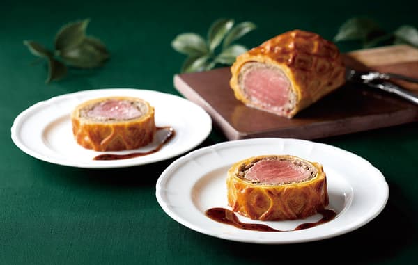 Beef Fillet Baked in Pastry With Truffle Sauce