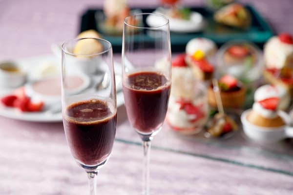 Welcome drink — Açaí Fizz