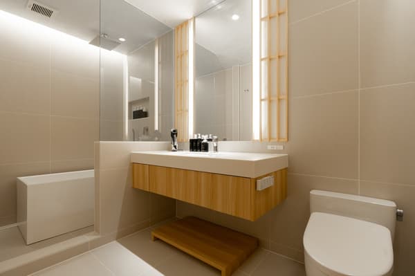 The contrasting black-and-white design, each with its own distinct atmosphere