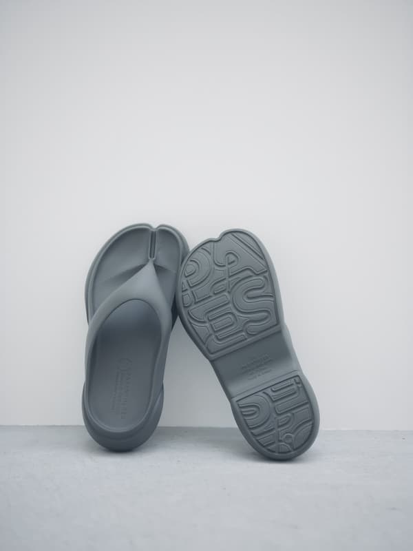 emmi × PAES flip flop in Slate Gray
