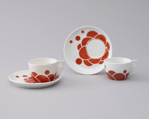 朱塔·西卡 —— 杯碟，1901–1902年