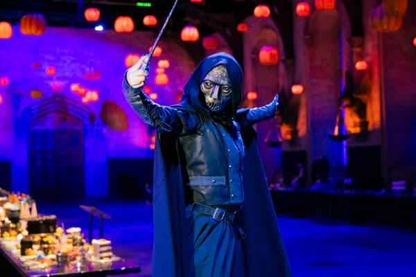 The Dark Mark appears above the Great Hall as Death Eaters approach