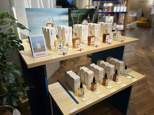 HATAGO 在 LIVING HOUSE. 二子玉川的快闪店