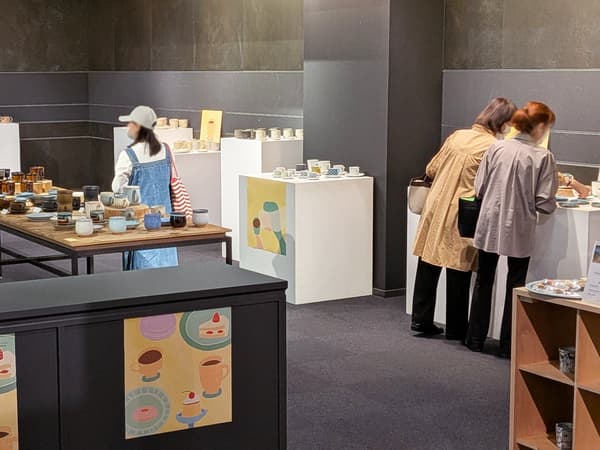 開展首日現場 1