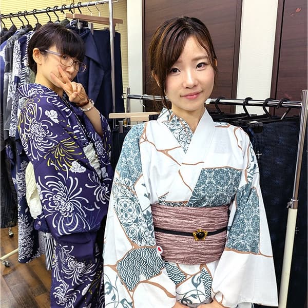 Kimono Treasure Hunt Market staff