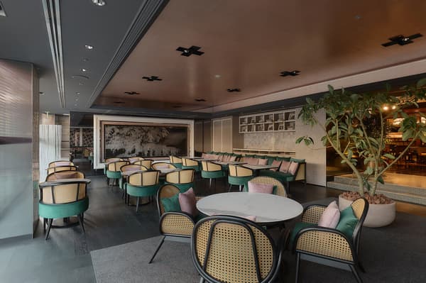La Jyho Terrace interior