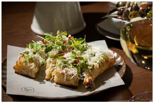 Pizzette Bianca 'Cacio e Pepe'