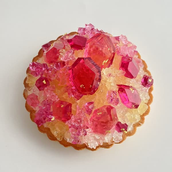 Birthstone Tart - July Ruby, close-up