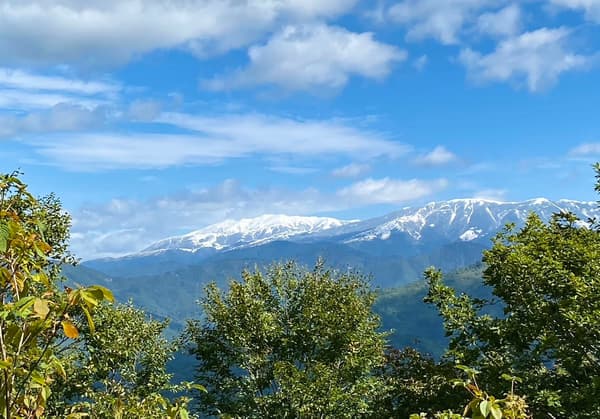 天盖山山顶——约2小时即可登顶，坐拥360度全景视野