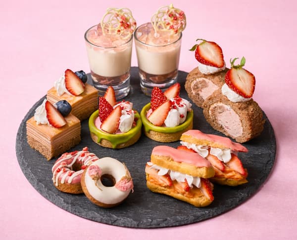 Sweets lineup for the Sakurami afternoon tea