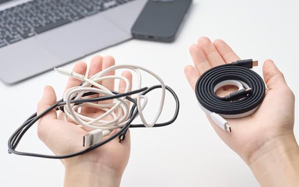 Messy cables become compact and tidy (Flat and Mesh Type)