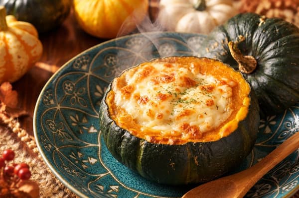 Gratin labu Bocchan utuh (gambar)